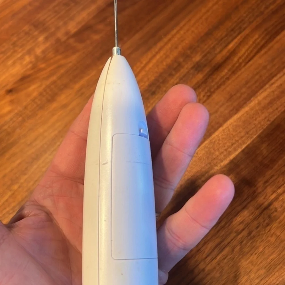 Drink Frother - Works like new - Rose Gold Button